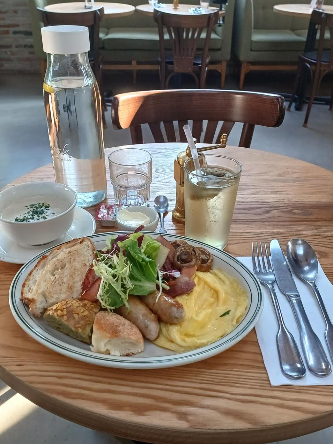 Junibino Hotel Hongdae Szöul Kültér fotó